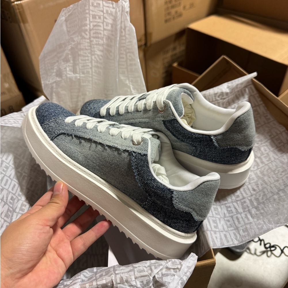 Steve Madden Gray and White Sneakers